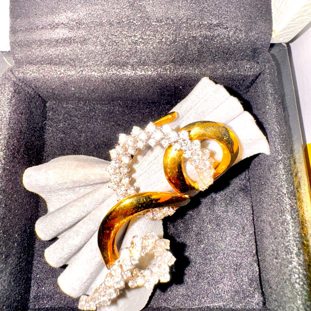 Gold Women's Ring
